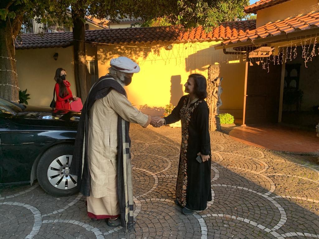 Ambassador Dr Neena Malhotra meeting Sadhguru during his visit to Rome